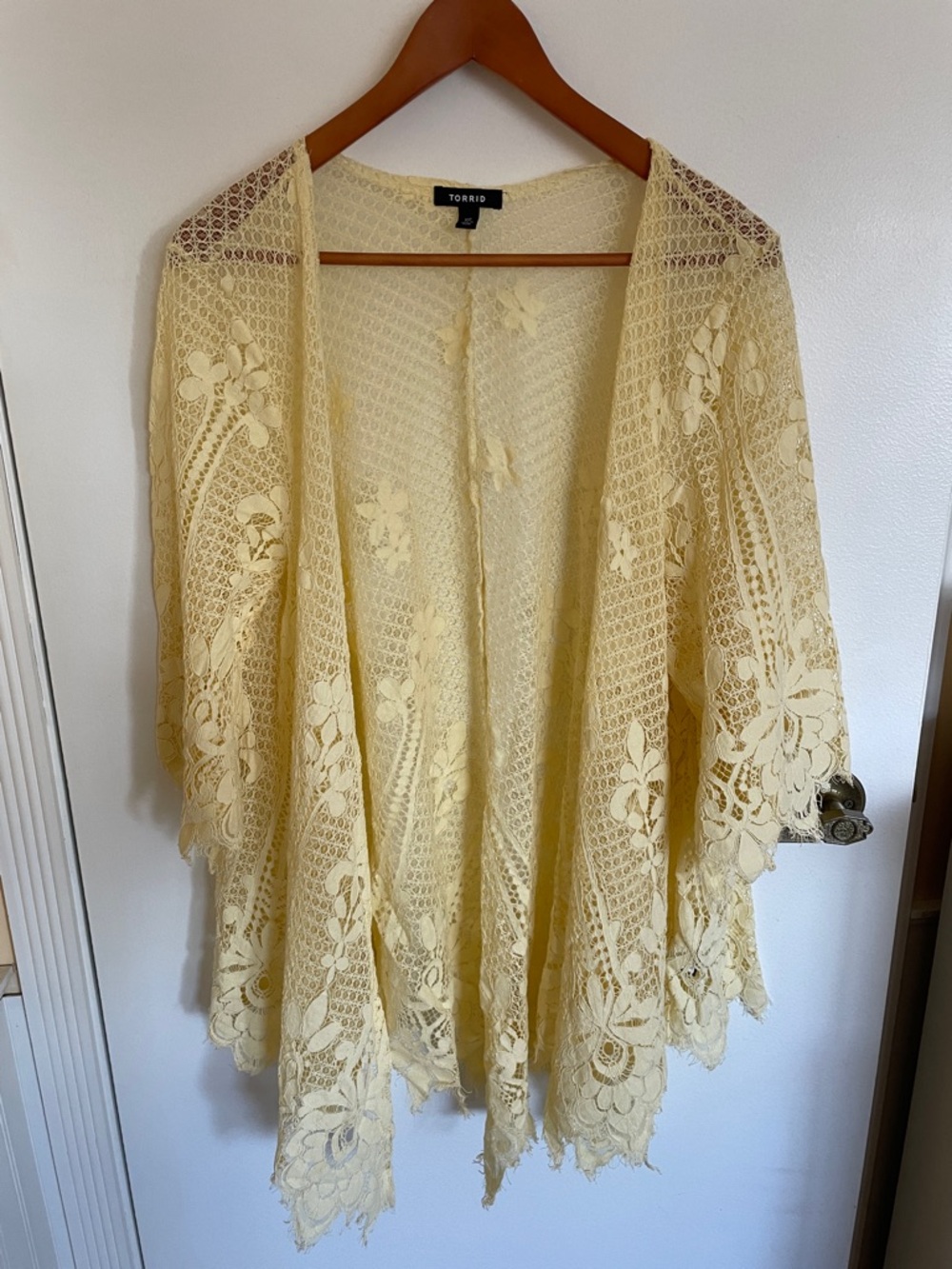 torrid Soft Yellow Crochet Lace Open Front Top 1X 2X